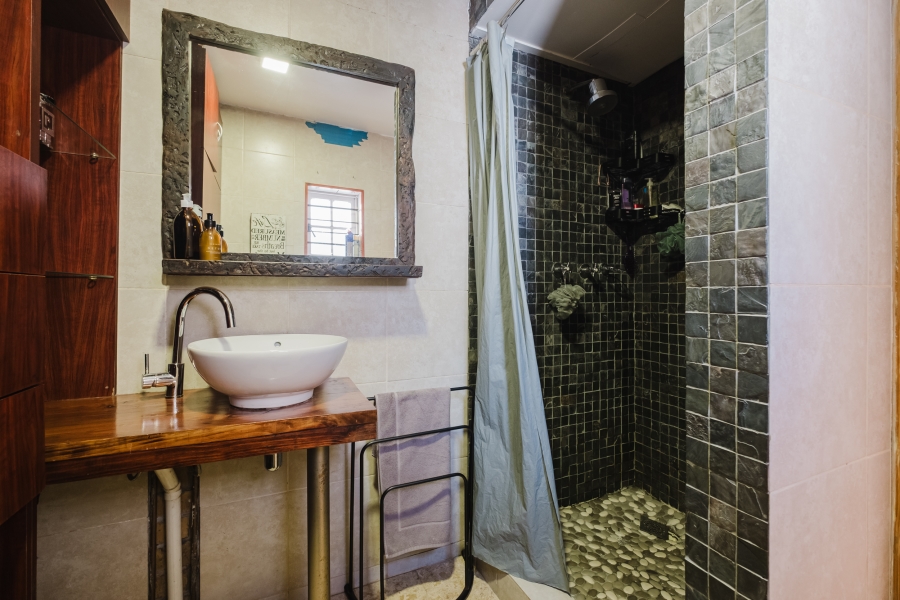 3 Bedroom Property for Sale in Sea Point Western Cape
